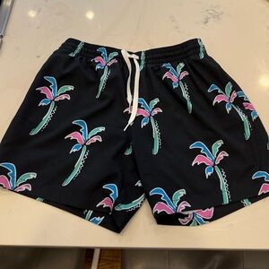 Men’s Chubbies Classic Swim Trunk 5.5 Inseam Size M